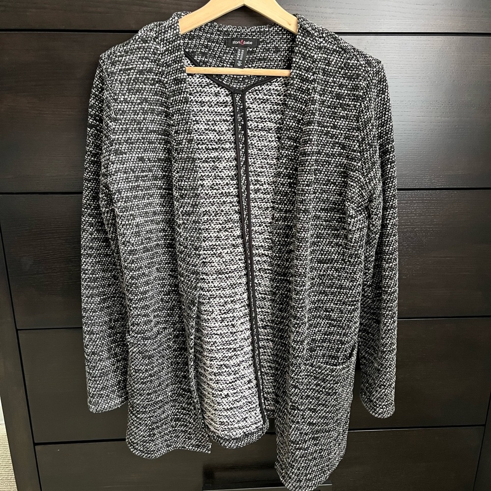 Stork & Babe Maternity friendly cardigan. Size small. EUC